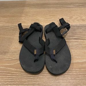 Original Teva’s women’s size 8